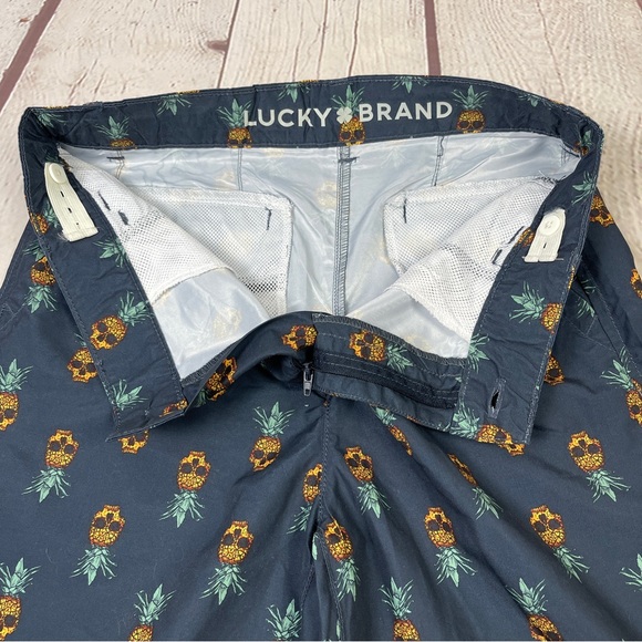 LUCKY BRAND Men's Boy's dark blue pineapple skull shorts NWT, size 20 - Picture 8 of 13